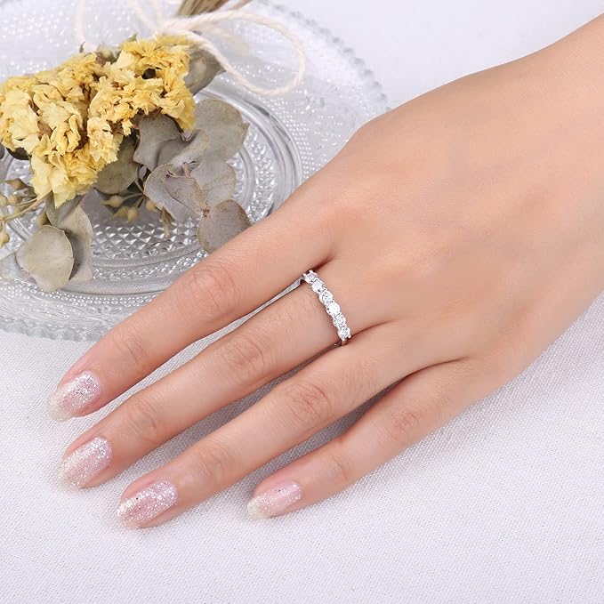 JewelryPalace 0,6ct Półwieczność damski pierścionek pozłacany 14-karatowym białym złotem z cyrkoniami, pierścionki damskie pozłacane 14-karatowym białym złotem z 6 kamieniami o okrągłym szlifie - obrazek 4