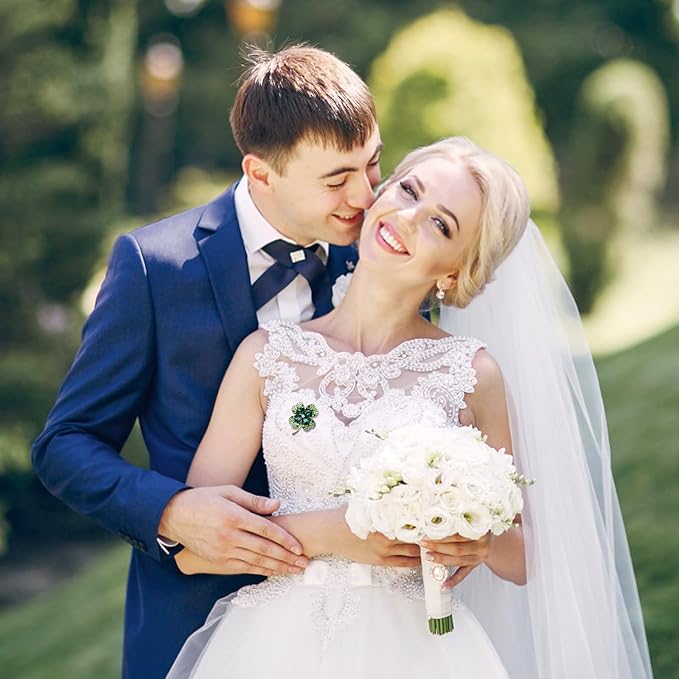 APOMOONS Broszka damska czterolistna koniczyna, elegancka broszka z kryształem na ubrania i kostiumy, w zestawie pudełko prezentowe - obrazek 6